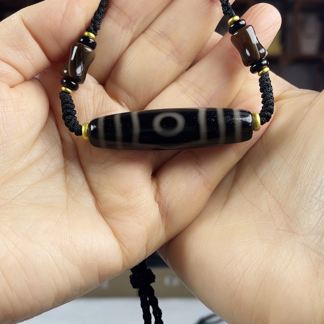 玛瑙/玉髓合金颈饰黑金