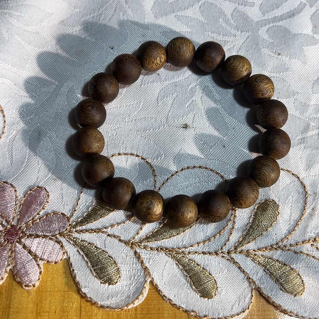 坦***然沉香沉香碎屑卡1.2单圈红骨凹身13克加多样性发一