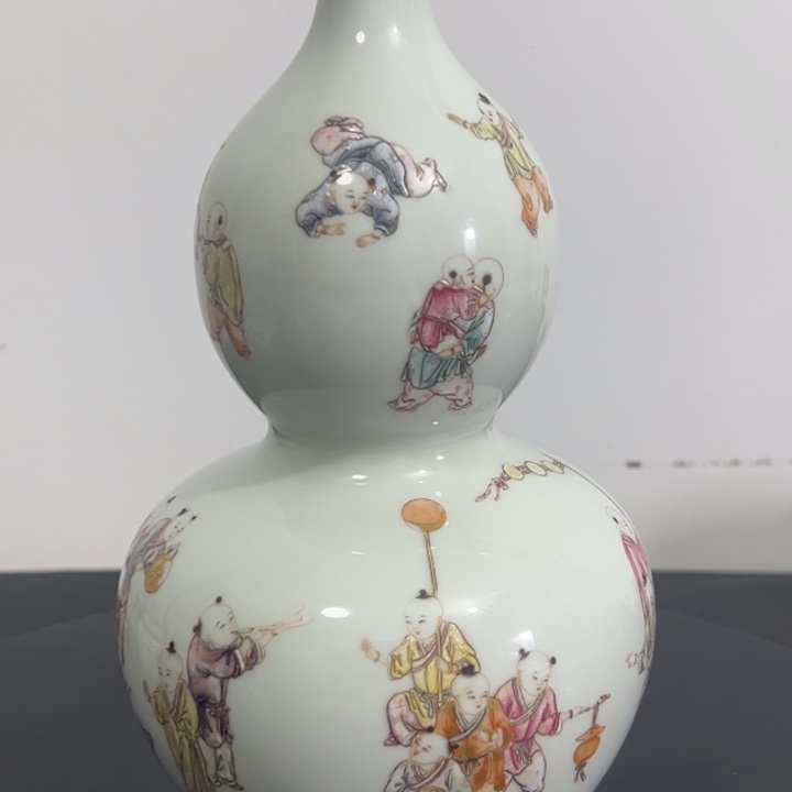 葫芦瓶微****4一个粉彩人物葫芦瓶