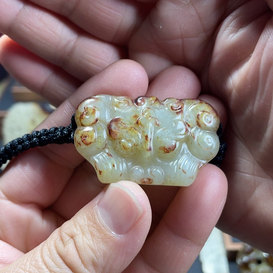 和田玉（糖玉）挂件未镶嵌用****3