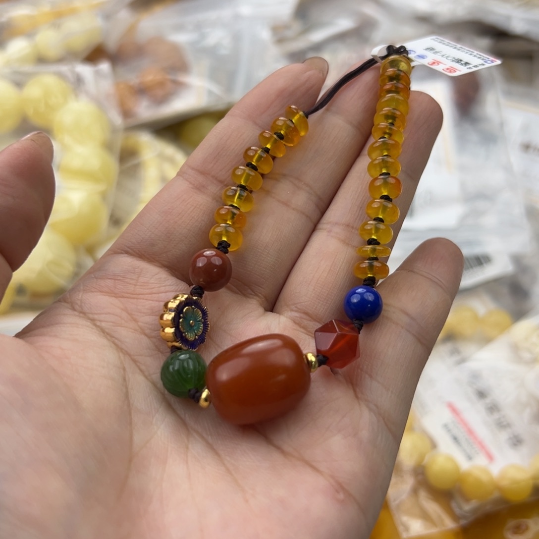 琥珀珠宝奇石未镶嵌