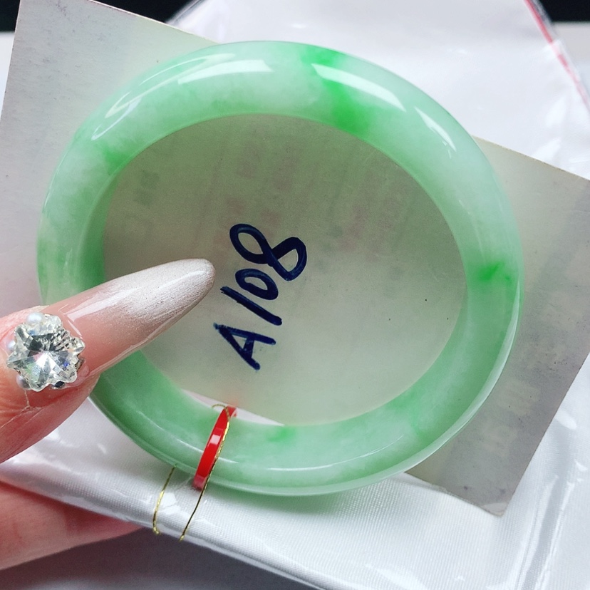 【闪购商品】翡翠手镯未镶嵌53圈