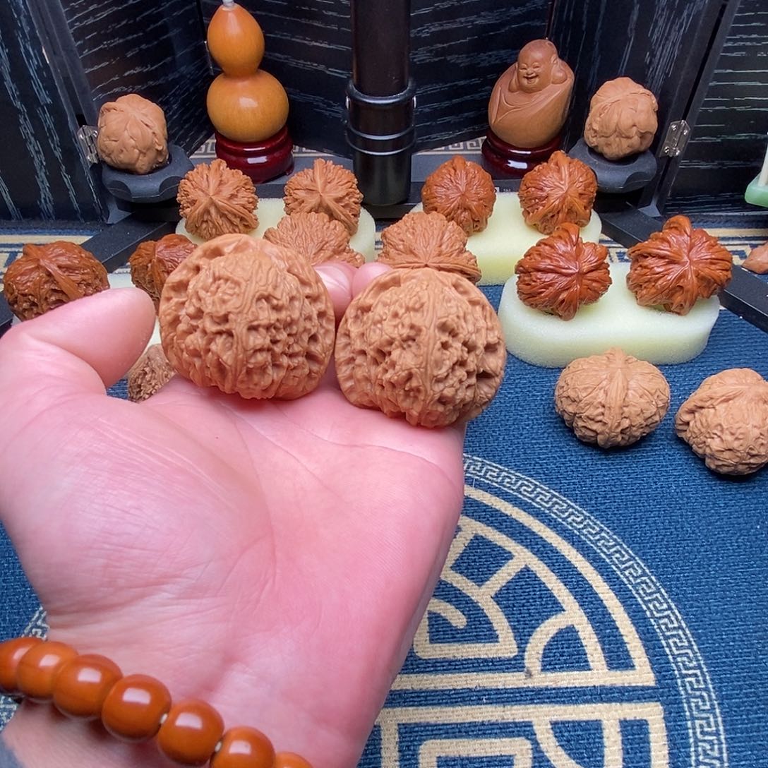 文玩核桃吊坠南疆石45尺