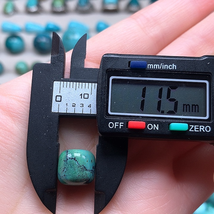 绿松石颈饰未镶嵌