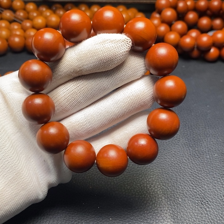 吊坠橄榄核1.8尺寸树王鸡血红光珠全品