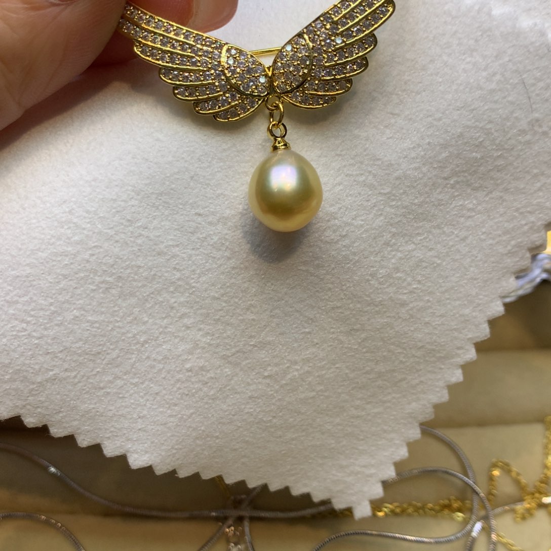 未镶嵌胸饰海水珍珠