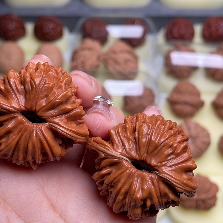 文玩核桃把件A*.楼子