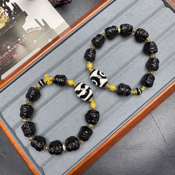 【艺心珠宝】黑白虎牙猫三+黄老爷雕刻手串多样性发货/发一件T09512