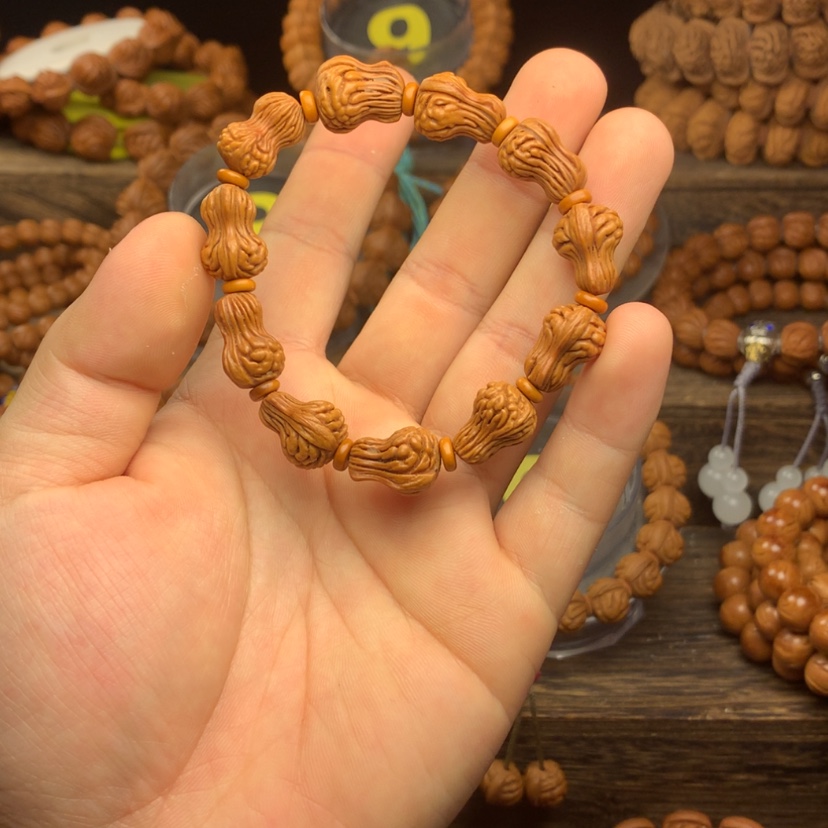 【闪购商品】桃核吊坠花生 龙纹桃核