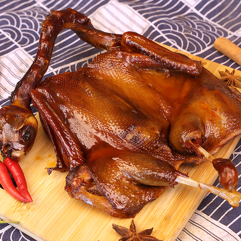 食用湖南麻辣特产手撕酱板鸭香辣味350g整只装即食开袋营养低温
