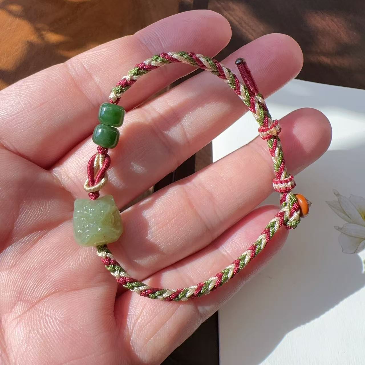 和田玉晴水醒狮手绳