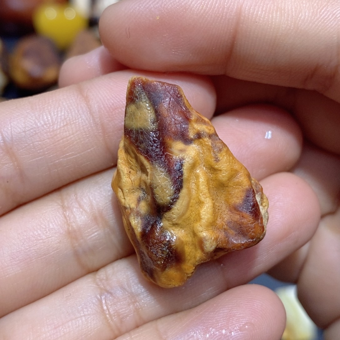 定制琥珀蜜蜡原石