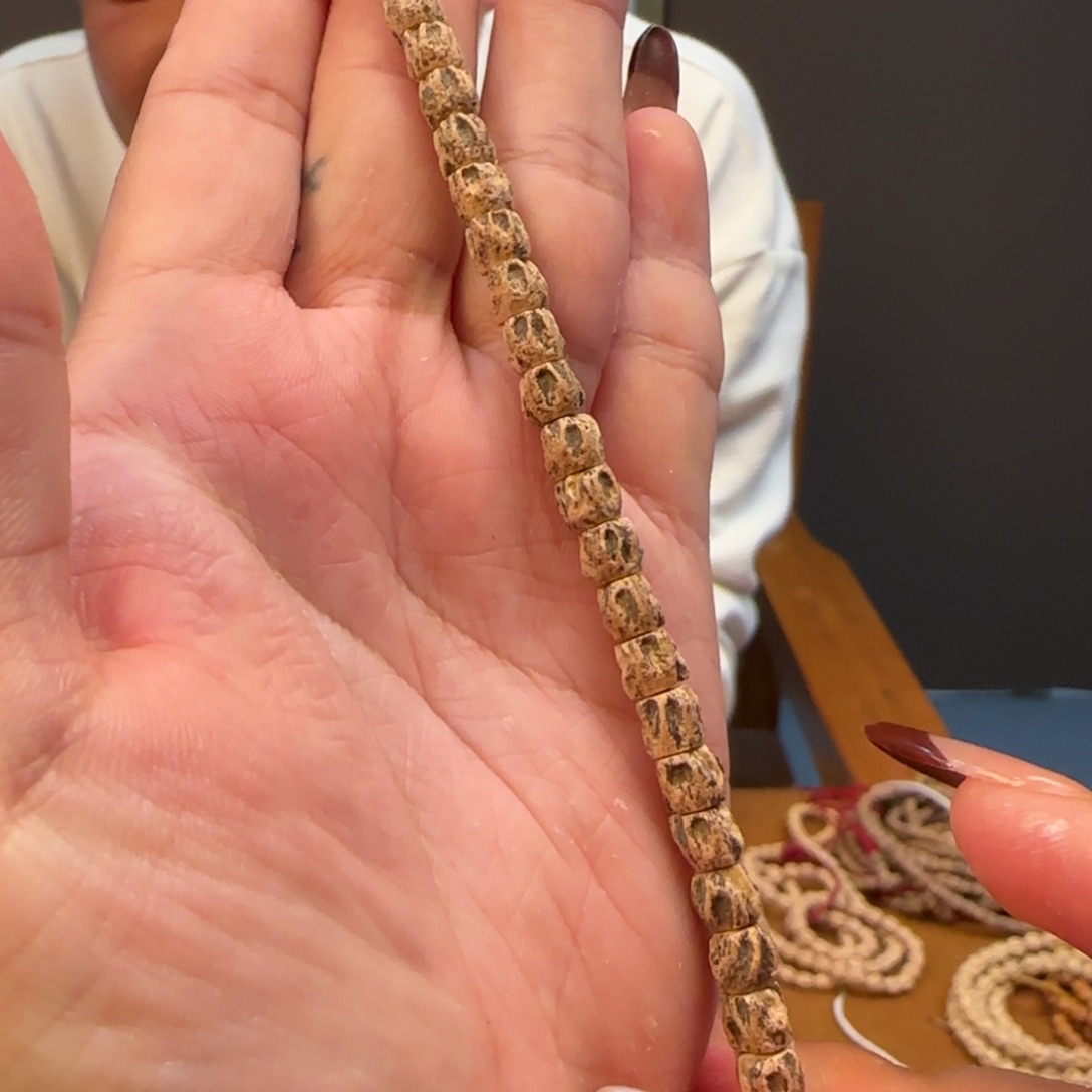 柏香籽/百香籽手串手持