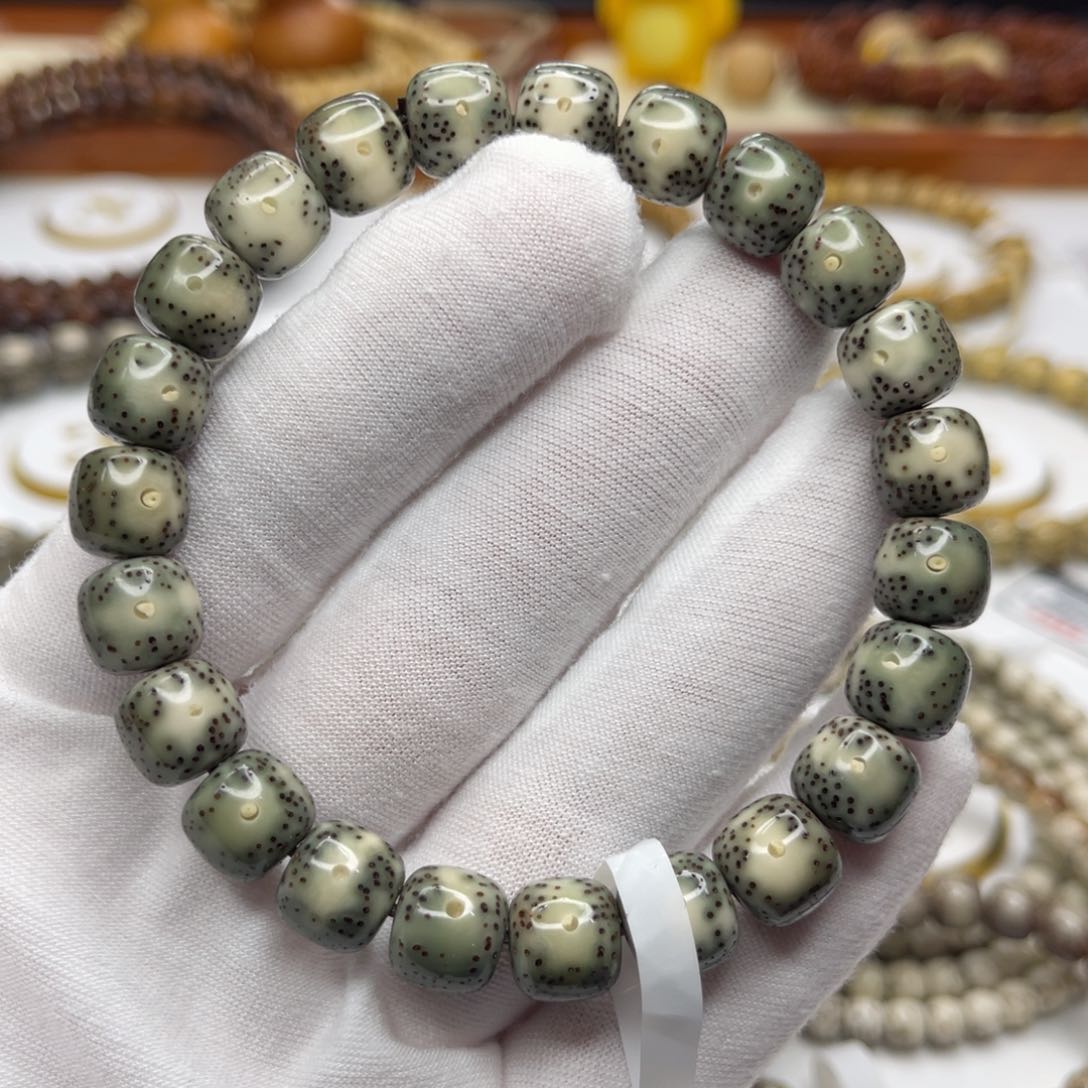 星月菩提手串10/9绿包白黄金瞳大眼睛