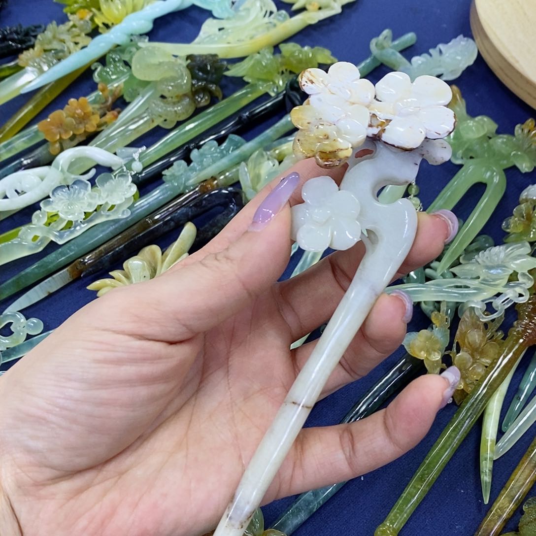 蛇纹石玉发簪未镶嵌