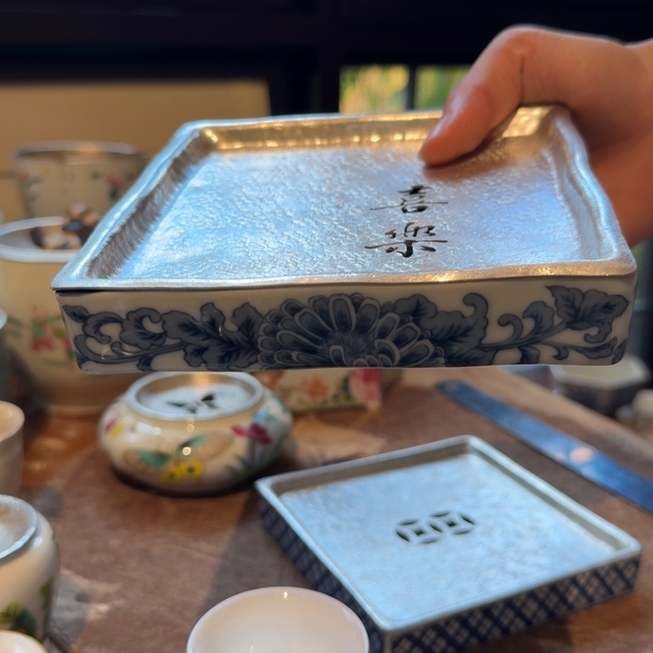 壶承天的作品是由一个