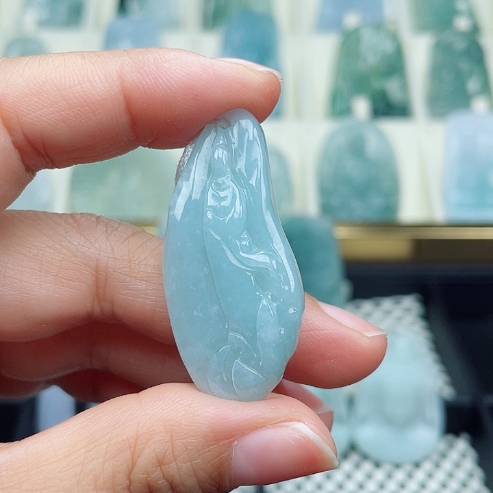 翡翠颈饰未镶嵌悟道