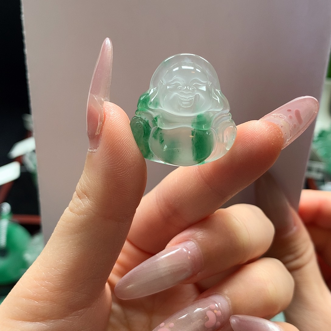 石英质玉吊坠未镶嵌小**儿