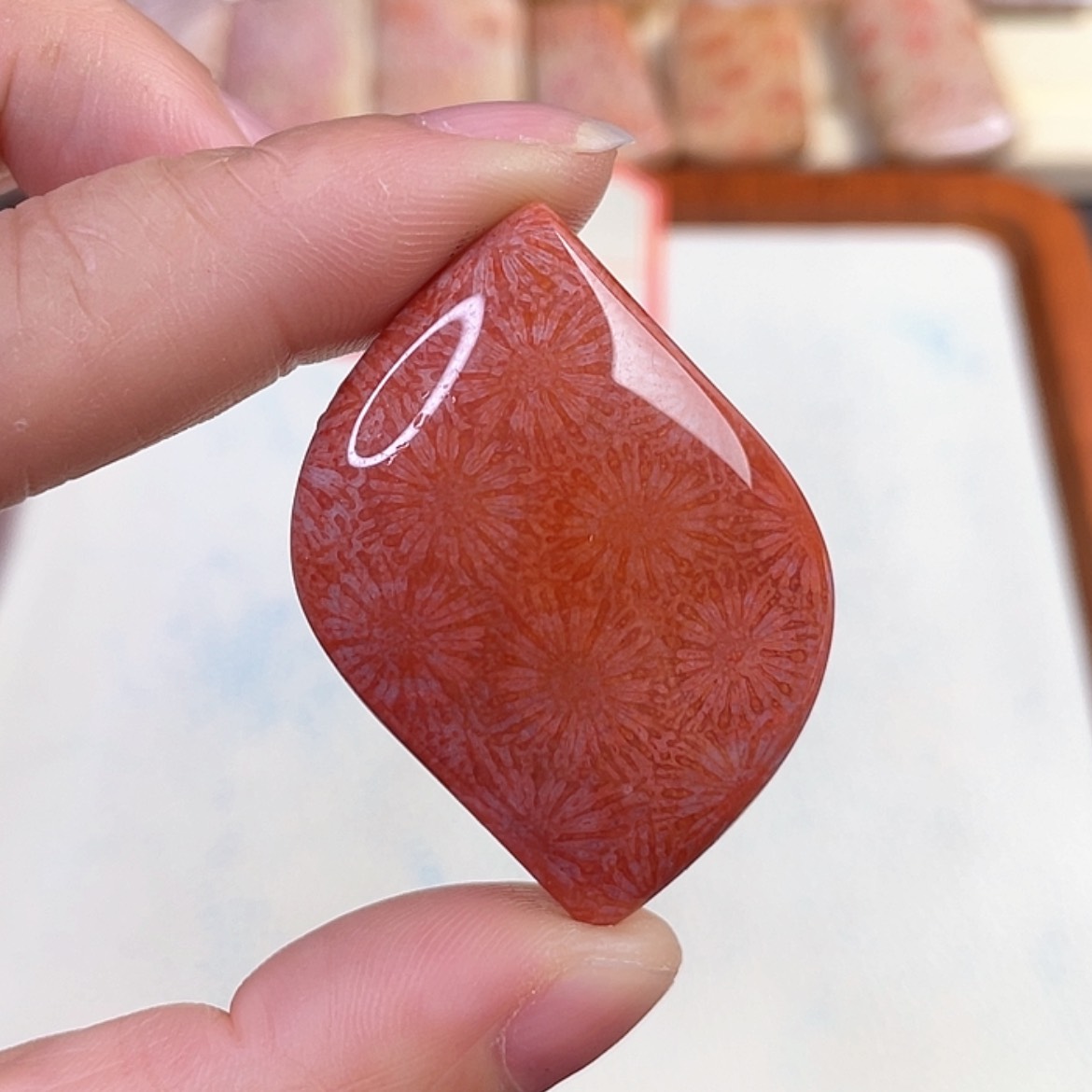 【闪购商品】硅化玉吊坠(赠链)未镶嵌E****坞