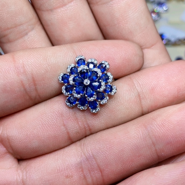 蓝宝石戒指银S925镶嵌……….