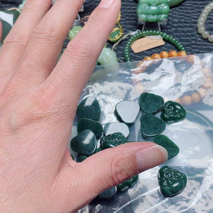 和田玉吊坠未镶嵌