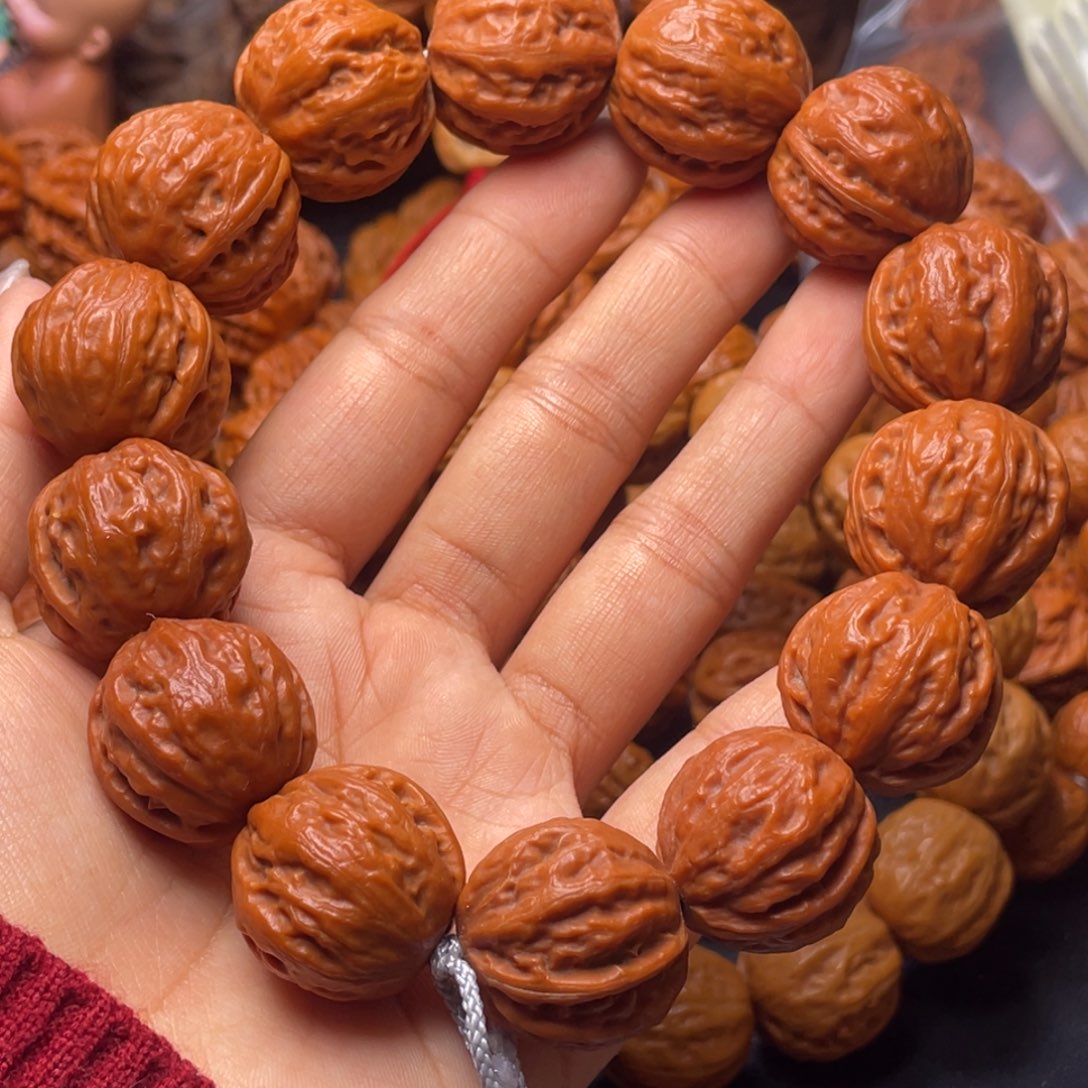 文玩核桃吊坠桃心八棱