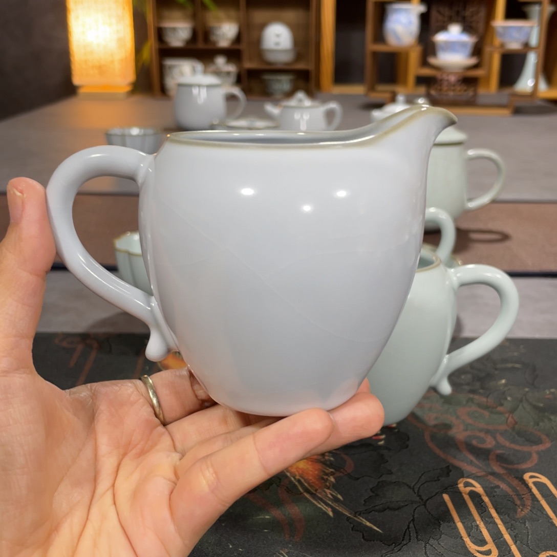 ～***～凝香阁铁胎月白公道杯