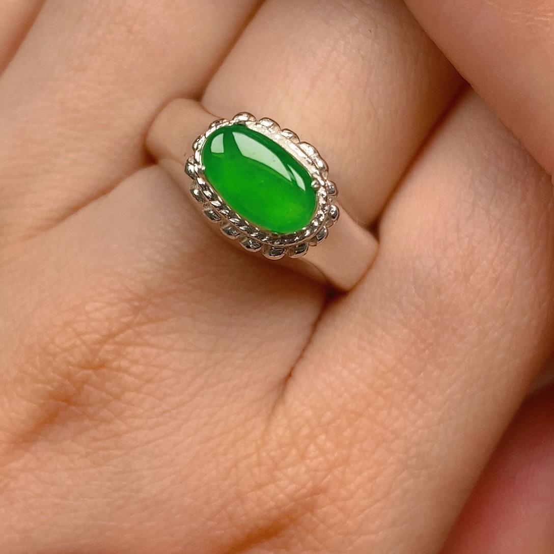 翡翠戒指未镶嵌翡翠