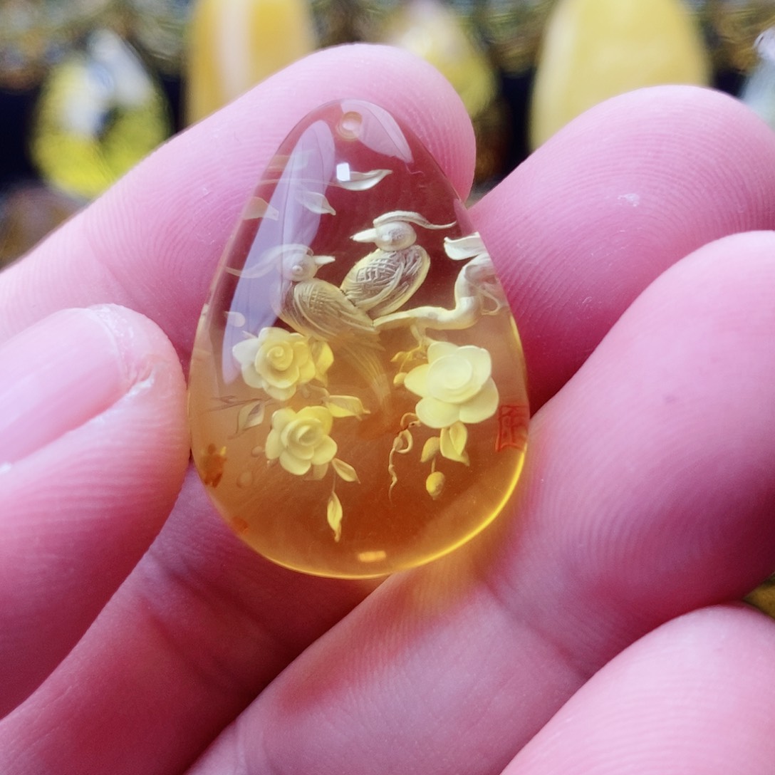 【闪购商品】金珀颈饰未镶嵌琥珀阴雕