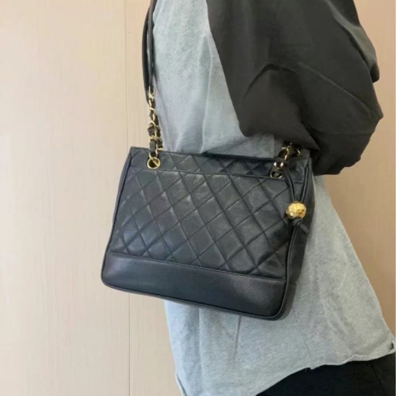 95新 Chanel/香奈儿 黑金荔枝纹小号金球奶粉托特包 底长27 2开