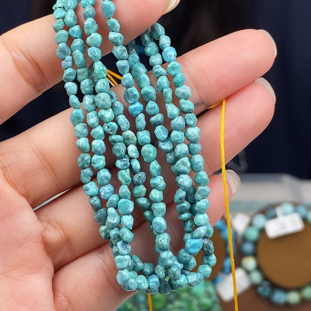 绿松石未镶嵌原矿