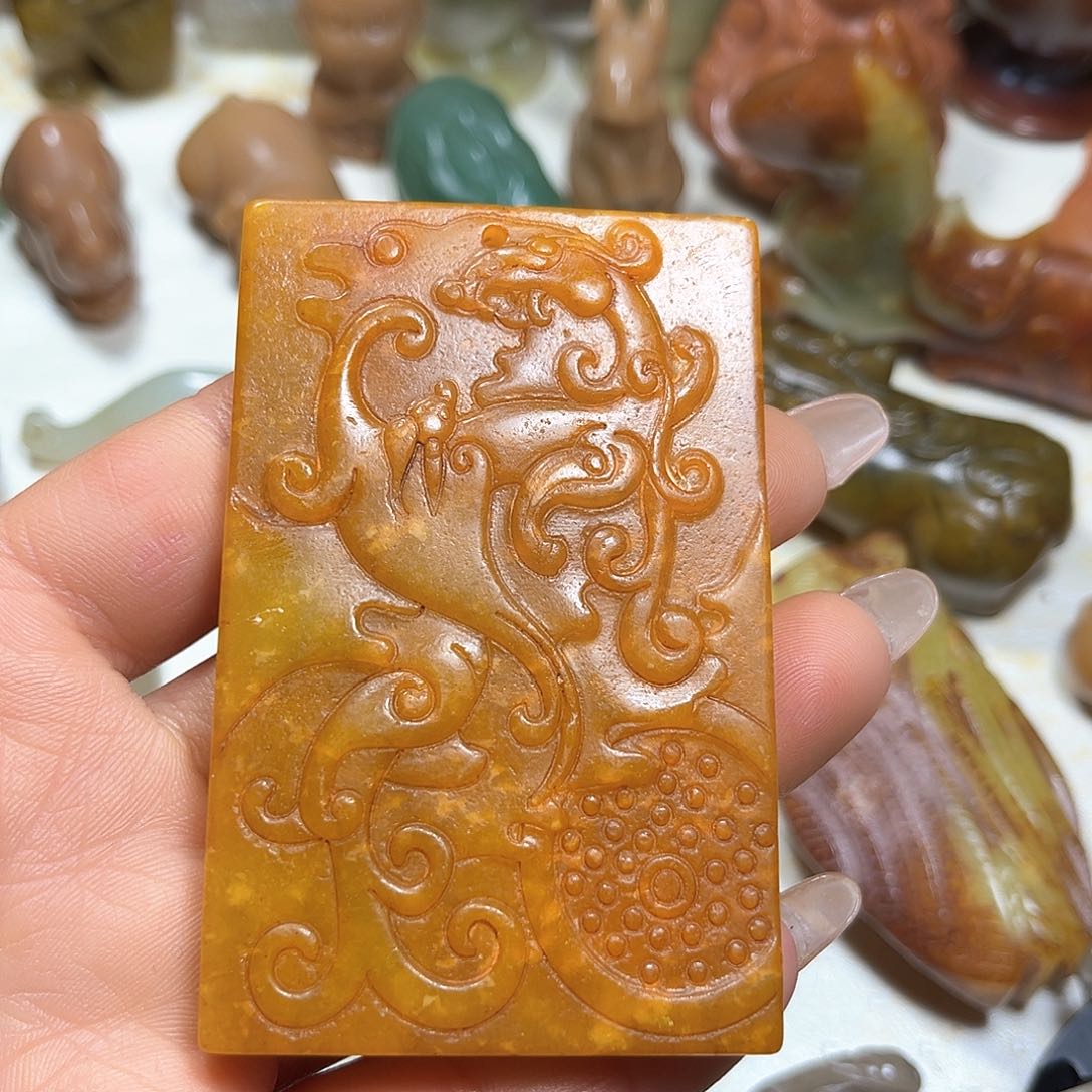 白玉菩提吊坠白玉菩提吊坠