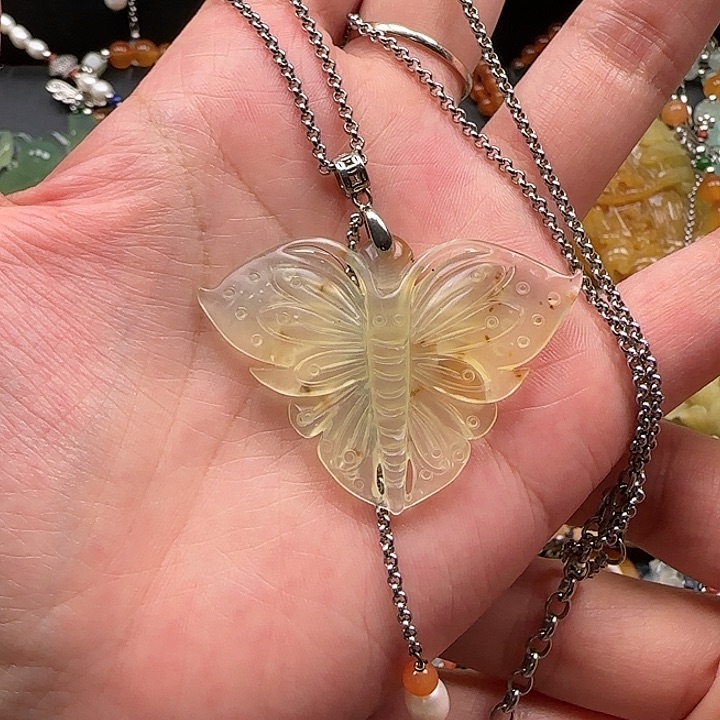 蛇纹石玉挂件合金