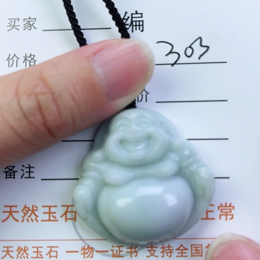 翡翠颈饰未镶嵌佛公