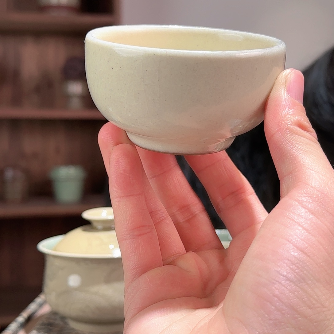 月白哥窑釉开片养线