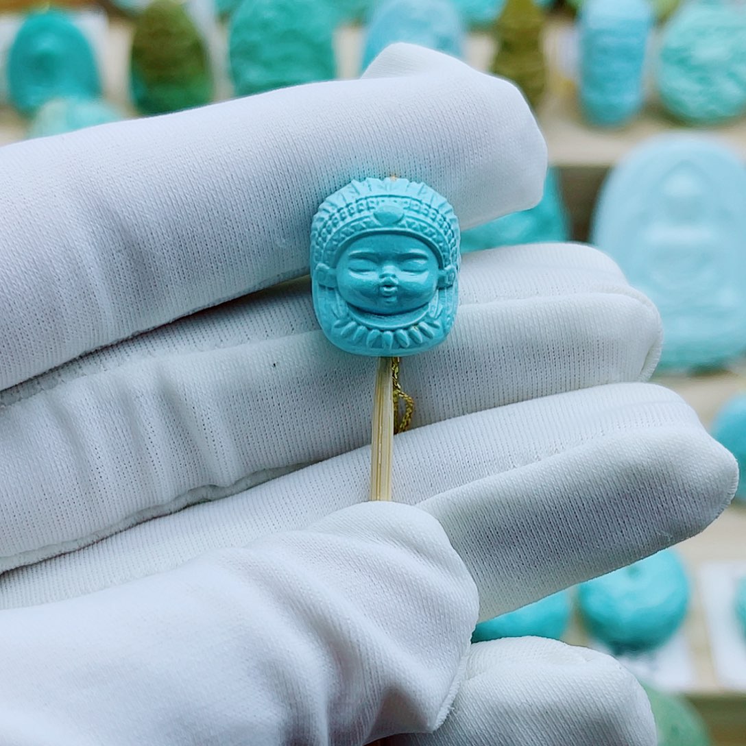 绿松石未镶嵌珠宝奇石