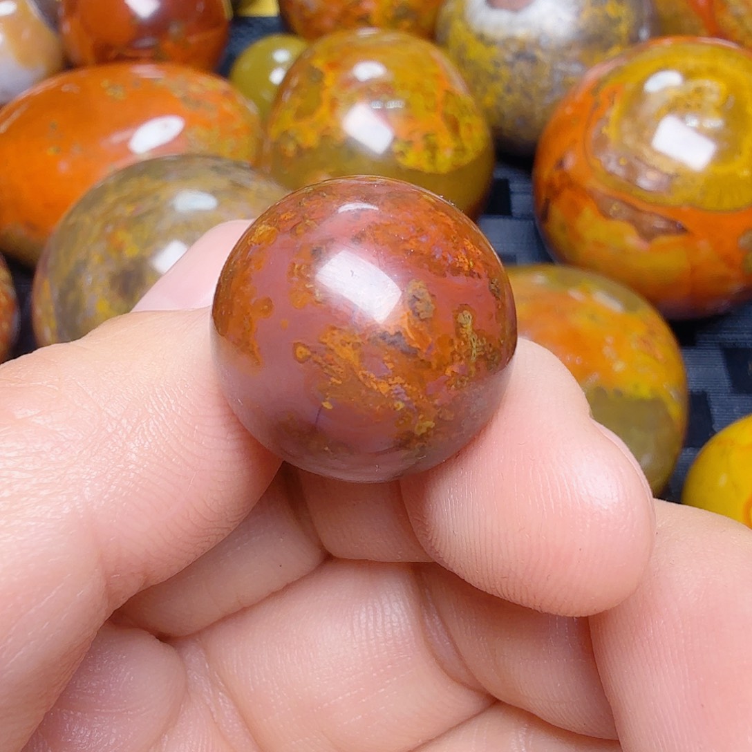 菜***菜玛瑙/玉髓未镶嵌颈饰