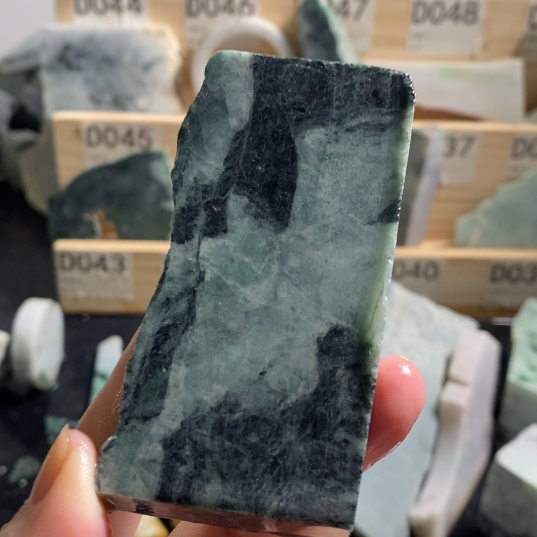 颈饰未镶嵌翡翠天然翡翠