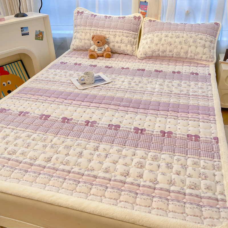 FP 0522 新款牛奶绒夹棉床垫床褥 花漾年华