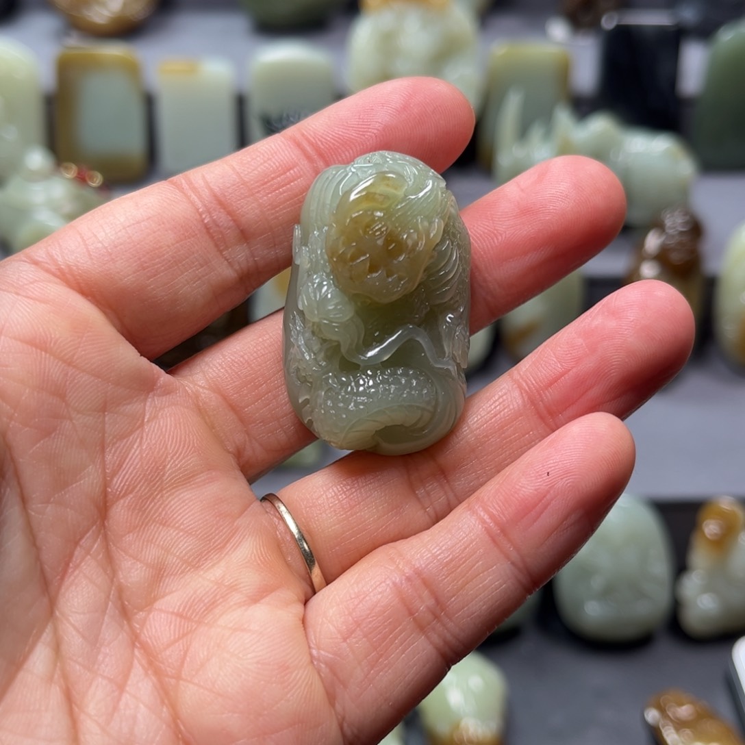 和田玉颈饰未镶嵌