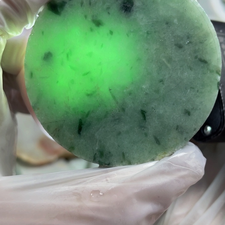 翡翠吊坠(不含链)未镶嵌翡翠边角料