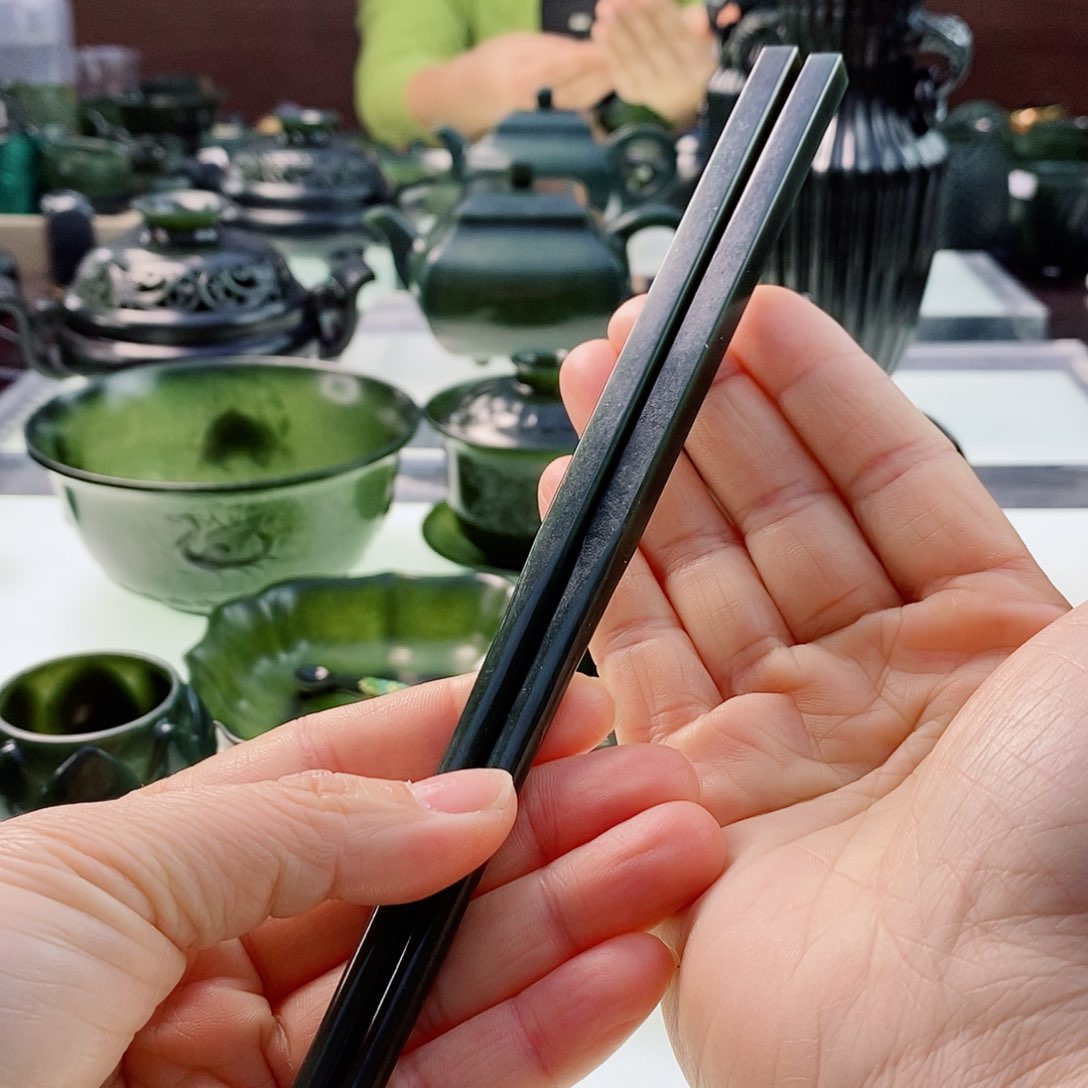 和田玉（青玉）摆件未镶嵌筷子