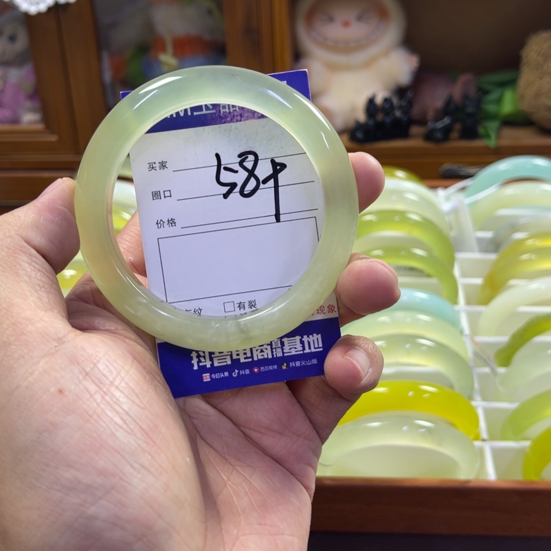 蛇纹石玉未镶嵌手镯162