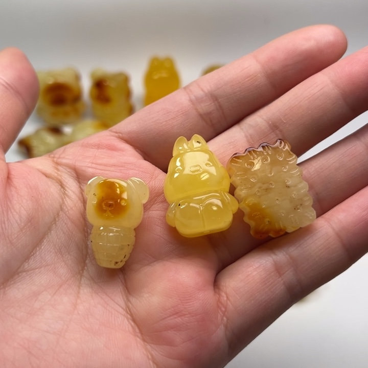 琥珀颈饰未镶嵌琥珀蜜蜡
