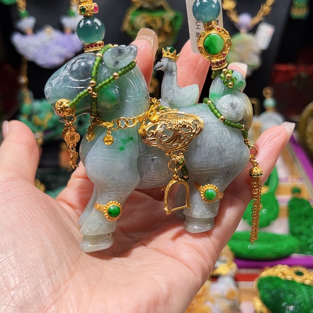 【闪购商品】翡翠吊坠(赠链)未镶嵌福利