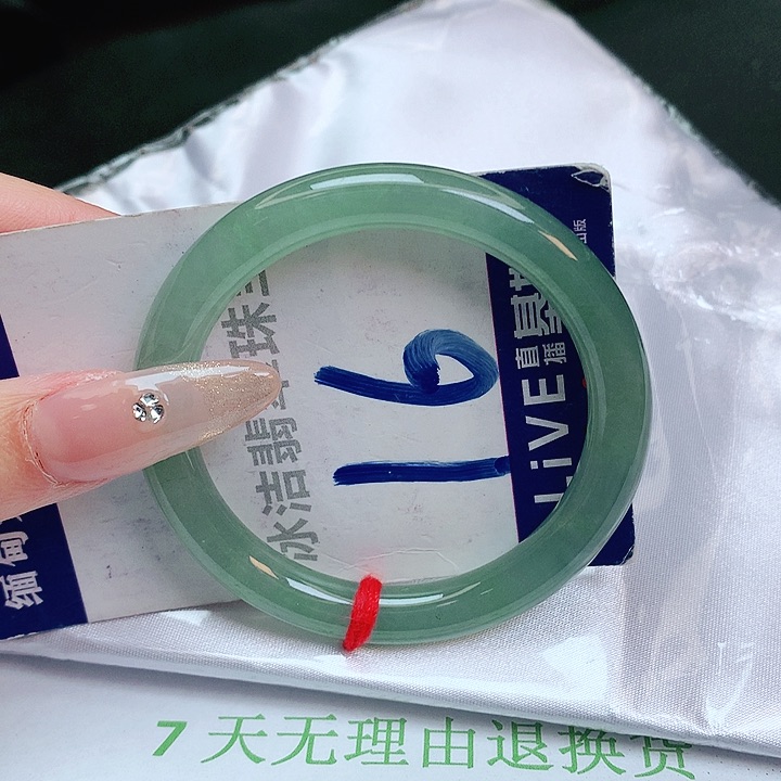 翡翠手镯未镶嵌缅甸天然a货翡翠手镯