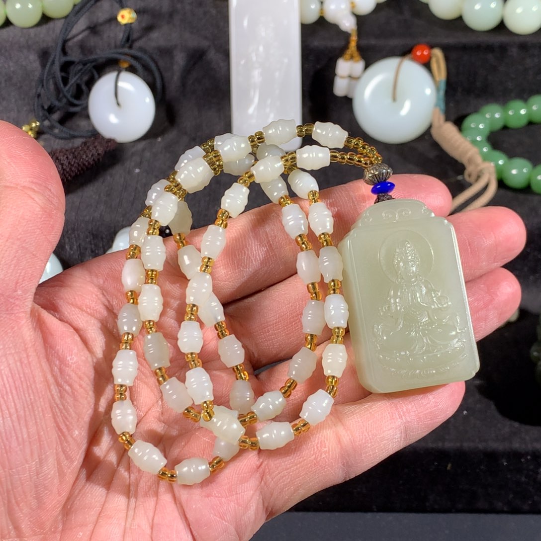 和田玉挂件未镶嵌