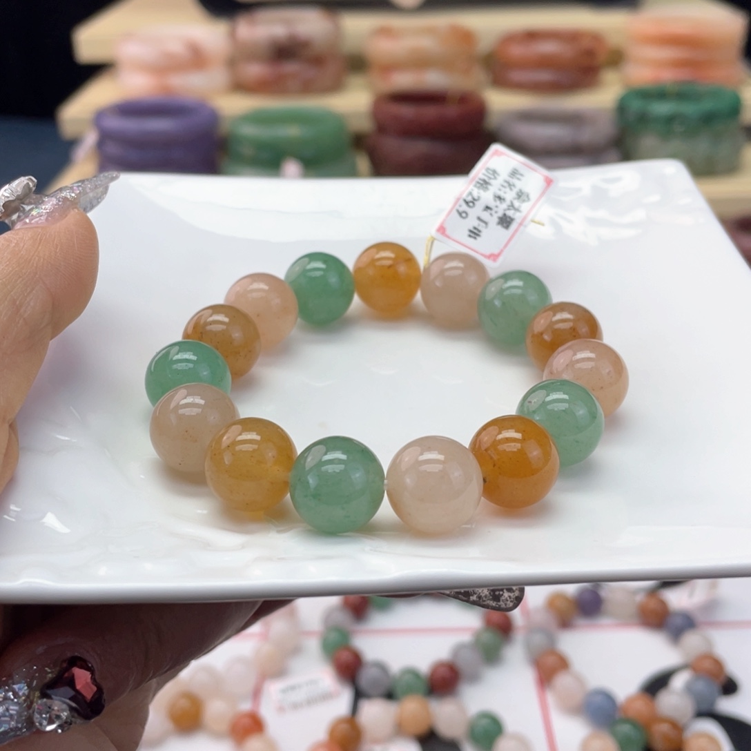 石英岩玉未镶嵌手镯