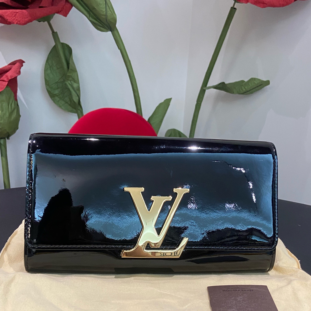 99新 LouisVuitton/路易威登 黑金漆皮手拿包/diy链条斜挎