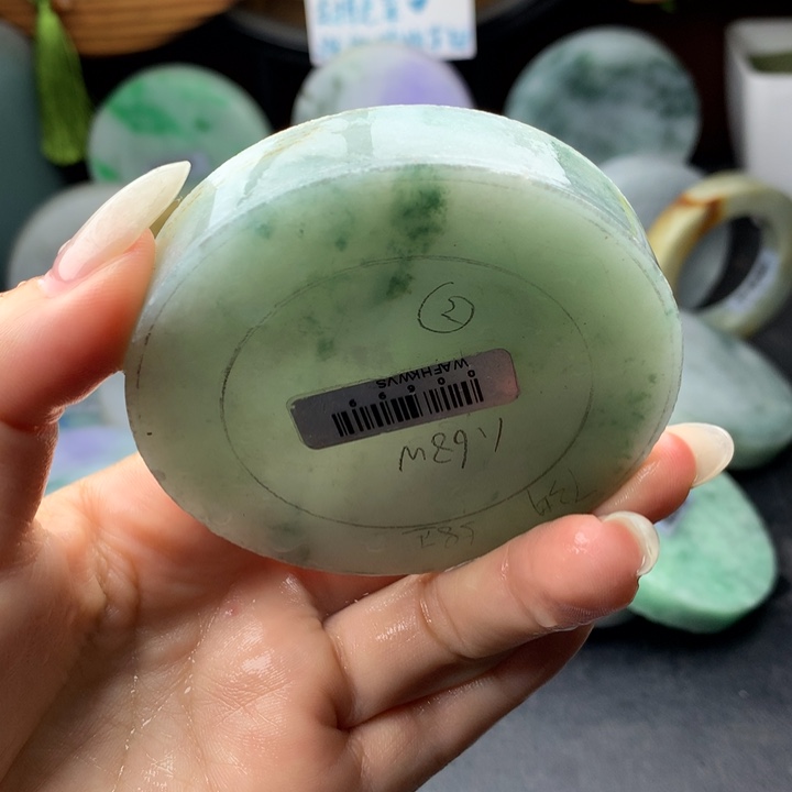 定制翡翠未镶嵌手镯